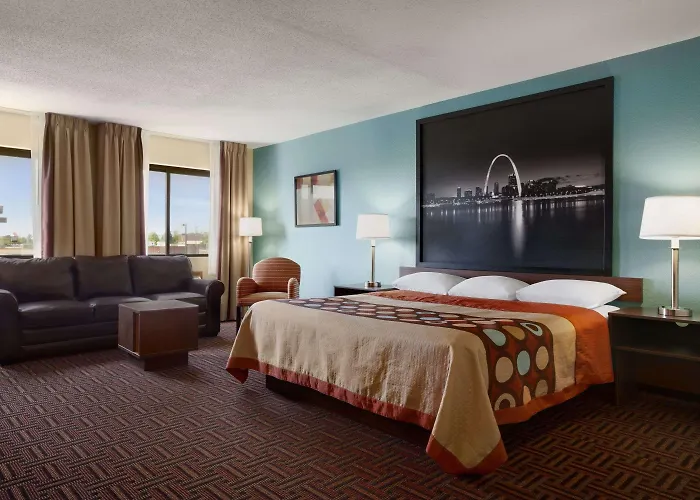 Super 8 By Wyndham Fairview Heights-St. Louis