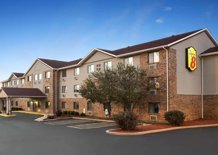 Super 8 By Wyndham Fairview Heights-St. Louis