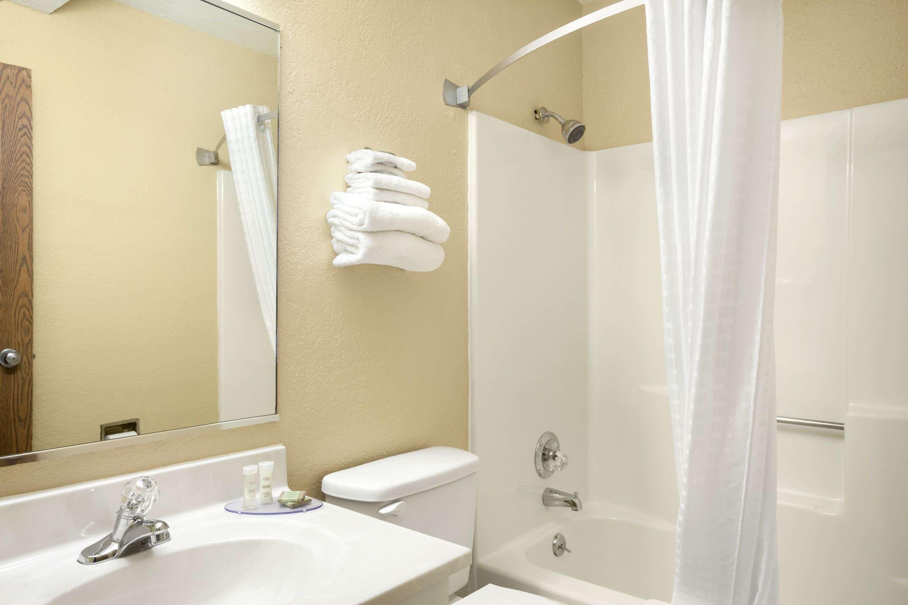Motel Super 8 By Wyndham Fairview Heights-st. Louis 2*