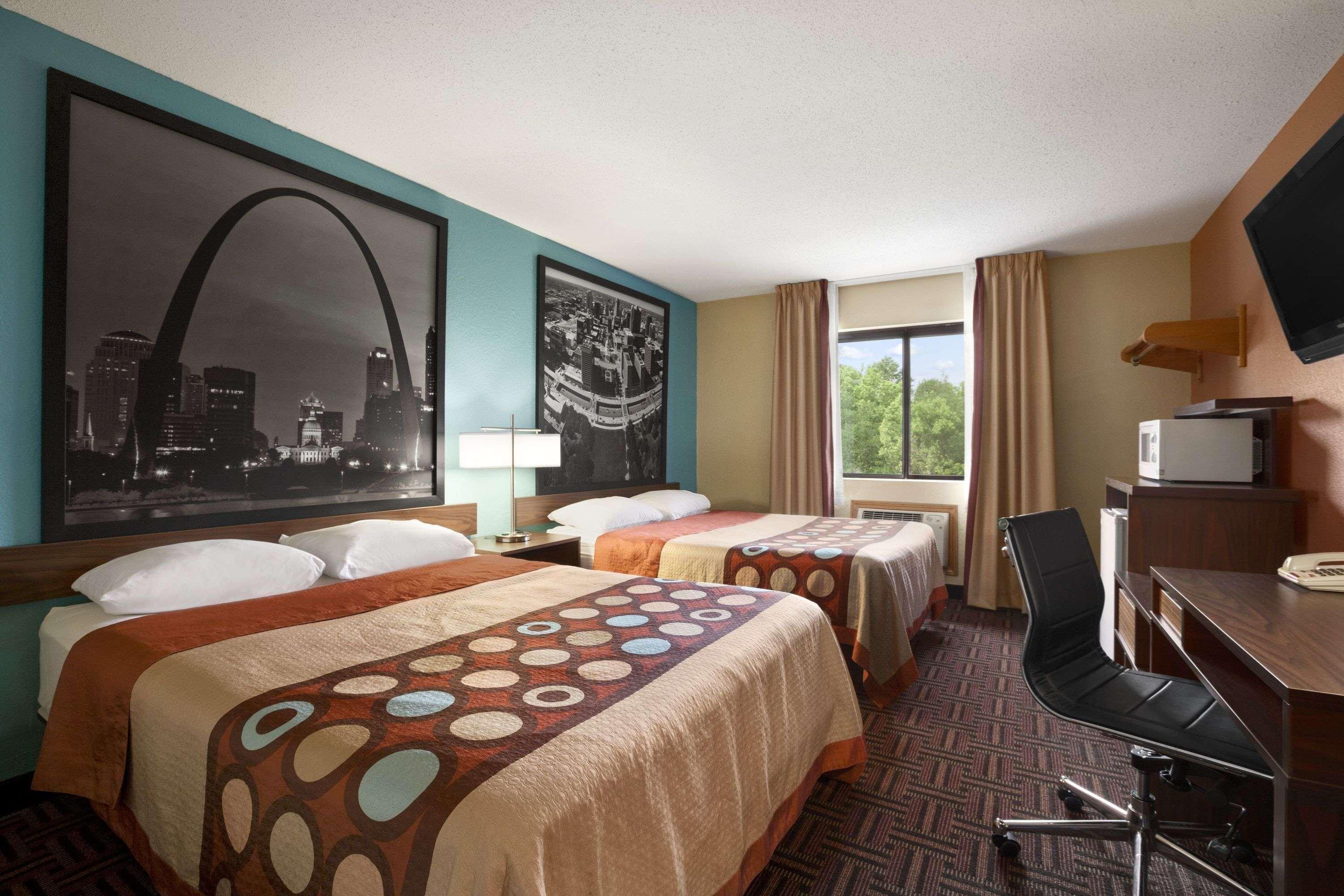 Super 8 By Wyndham Fairview Heights-st. Louis 2*